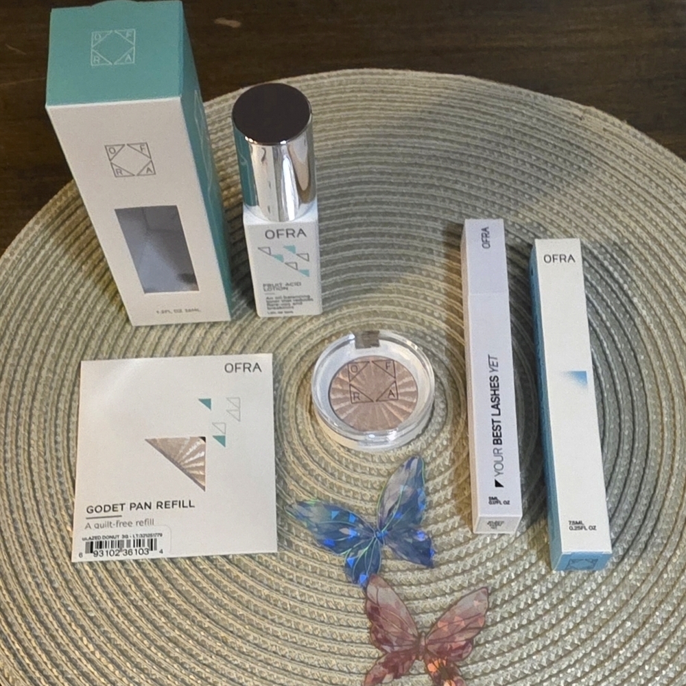 OFRA Makeup Set with Silver and White Packaging